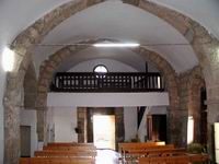 NAVE HACIA LOS PIES DEL TEMPLO