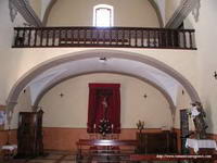 INTERIOR DEL TEMPLO HACIA LOS PIES