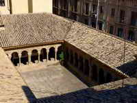 CLAUSTRO EN VISTA ELEVADA