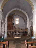 NAVE PRINCIPAL, HACIA LOS PIES. CORO CON &Oacute;RGANO