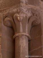 CAPITEL DEL VENTANAL ABSIDIAL SUR