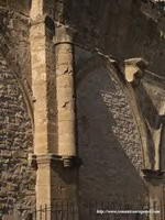 RESTOS DE PILASTRA, SEMICOLUMNA Y FAJ�N