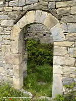 PUERTA DE ACCESO. LADO EXTERIOR