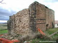 VISTA NORESTE, DERRUMBE DEL MURO MODERO DE CIERRE