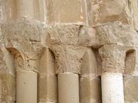 CAPITELES DEL LADO SUR DEL P�RTICO