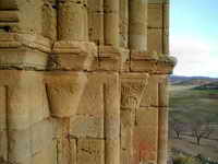 CAPITELES DEL LADO ESTE