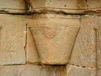 CAPITEL INTERIOR DEL LADO ESTE