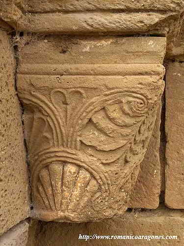 CAPITEL DEL LADO ESTE