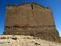 FACHADA DE PONIENTE. VENTANAL ASPILLERADO