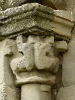 CAPITEL SUR EN VENTANAL DE CABECERA
