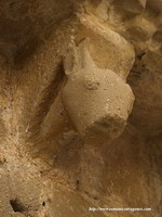 CANECILLO ABSIDAL: TORO