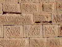DETALLE DE SILLARES EN MURO OESTE