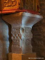 PIEZA CENTRAL DE LA COLUMNA DEL SAGRARIO