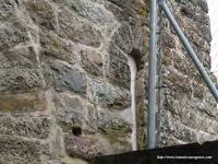VENTANA ASPILLERADA CON ARCO DE HERRADURA