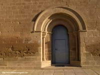 PORTADA EN MURO SUR