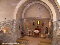 INTERIOR DEL TEMPLO HACIA LA CABECERA