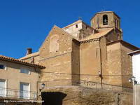 EL TEMPLO SOBRESALIENDO DEL CASER&Iacute;O