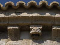 PUENTE MEDIEVAL DE ACCESO AL PUEBLO, SOBRE EL ALCANADRE