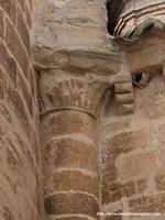 CAPITELES DE LA ARTICULACI&Oacute;N ENTRE ABSIDES