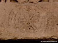CAPITELES DEL ATRIO