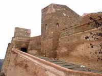 VISTA ESTE DEL CASTILLO, CON EL �BSIDE POLIGONAL DEL TEMPLO