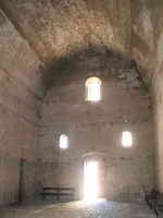 INTERIOR DEL TEMPLO HACIA LOS PIES