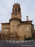 DETALLE DE LA TORRE DE ESTILO MUDEJAR, LEVANTADA SOBRE EL CRUCERO