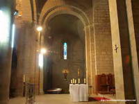 NAVE TRANSEPTO CON ALTAR DESDE EL LADO SUR