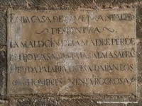 L&Aacute;PIDA EN ACCESO AL TEMPLO