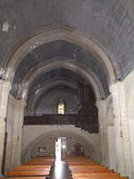 INTERIOR HACIA LOS PIES DEL TEMPLO