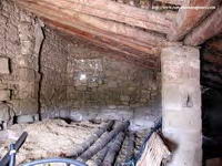 INTERIOR DEL PAJAR HACIA EL NOROESTE