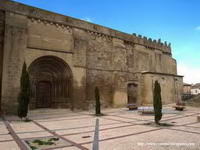 FACHADA SUR DEL TEMPLO