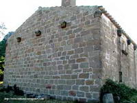 MURO OESTE DE CONSTRUCCI�N ADOSADA, CON CAPITELES
