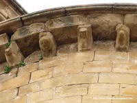 CANECILLOS DEL LADO SUR DEL &Aacute;BSIDE SUR