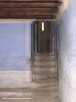 CRIPTA CENTRAL. ACCESO A LA CRIPTA SUR, BAJO EL CORO DE MADERA