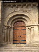 PORTADA EN MURO SUR