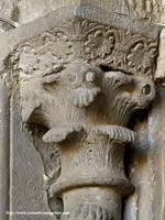 CAPITEL DEL LADO ESTE