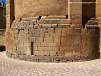 BASE DEL �BSIDE, CON VENTANAL DE CRIPTA