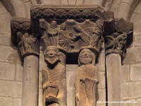 COLUMNAS-ESTATUA
