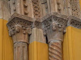 DETALLE DE LOS CAPITELES