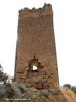LIENZO NORTE. ASPILLERA INFERIOR CON P�RDIDA DE SILLARES.