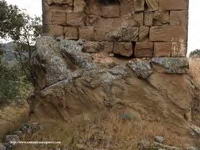 ASENTAMIENTO DEL LIENZO NORTE EN LA ROCA