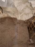 PERFIL DEL MURO SUR Y CABECERA DE LA CRIPTA