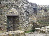 VANO DE ACCESO EN MURO ESTE, RESTAURADO. INTERIOR