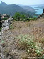 MURO ESTE, RECINTO Y AL FONDO, EL GRADO