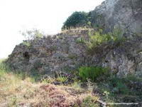 ELEMENTOS DEFENSIVOS EN LA ASCENSI�N AL CASTILLO