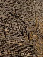 DETALLE DE ASPILLERAS Y EDIFICACI�N LOMBARDA
