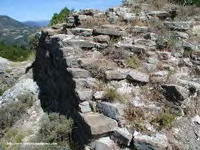 MURO OESTE, AL BORDE DE UN GRAN CORTADO
