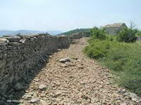 CAMINO DE RONDA. AL FONDO, ERMITA DE SANTA B�RBARA