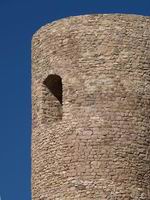 DETALLE DE LA PUERTA RESTAURADA DESDE EL SURESTE